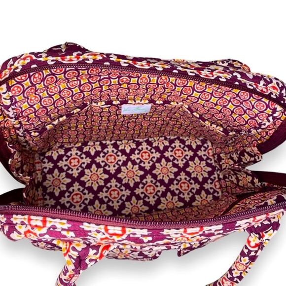 Beautiful NWOT Vera Bradley Medallion Bowler Purse Satchel Handbag  Retired - Picture 11 of 13